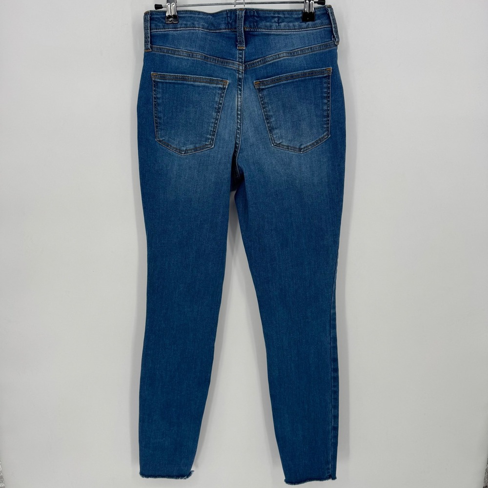 Universal Thread High Rise Skinny Jeans Blue Wash Raw Hem Women's Size 2 - Picture 6 of 8